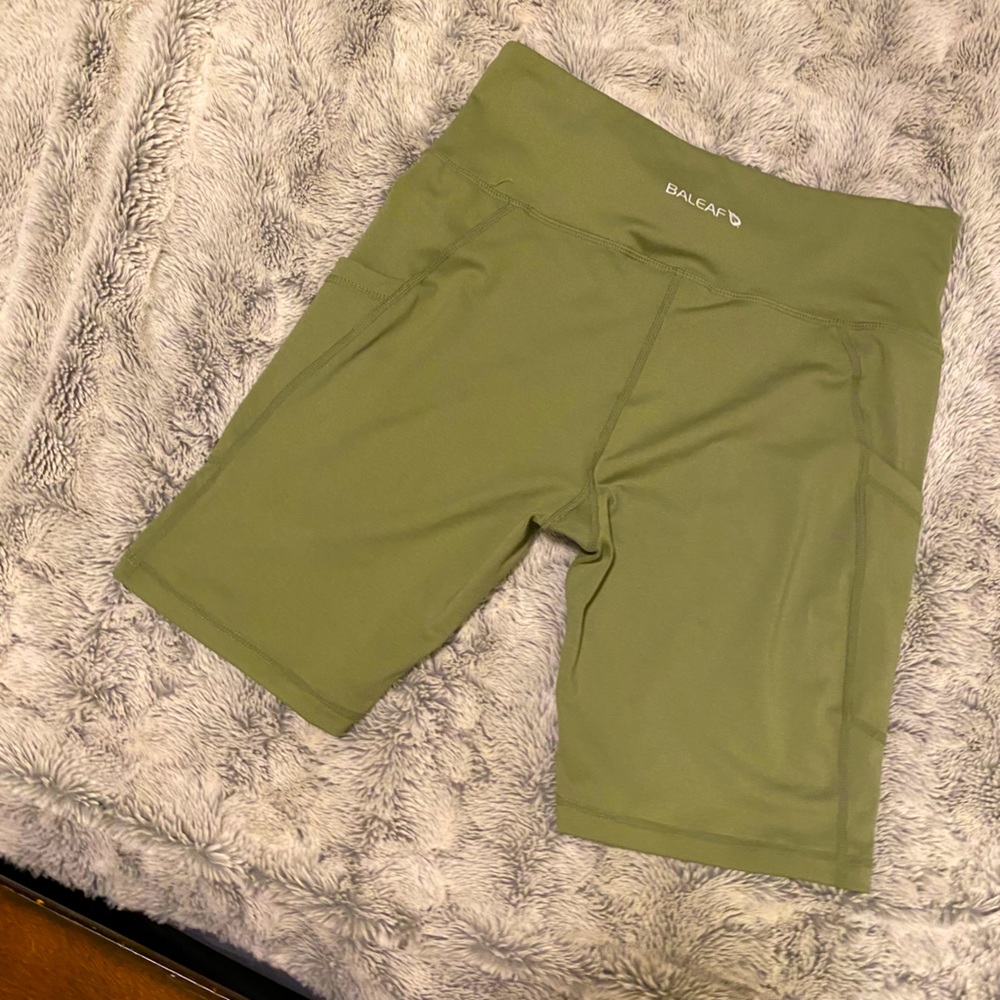 BeLeaf Bike Shorts - Olive - Medium - Never Worn